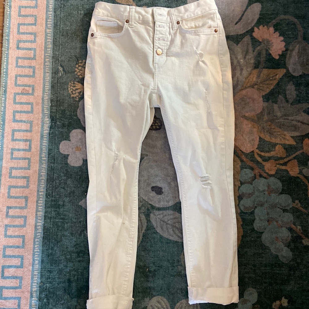 White LC jeans